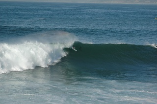 Nick Menas / The Cove - wide shot by Rod Hepburn